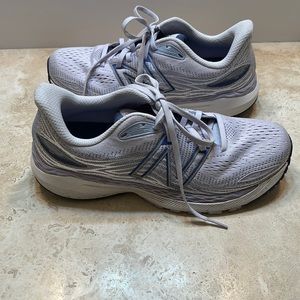 New Balance Fresh foam 860 women’s size 8.5